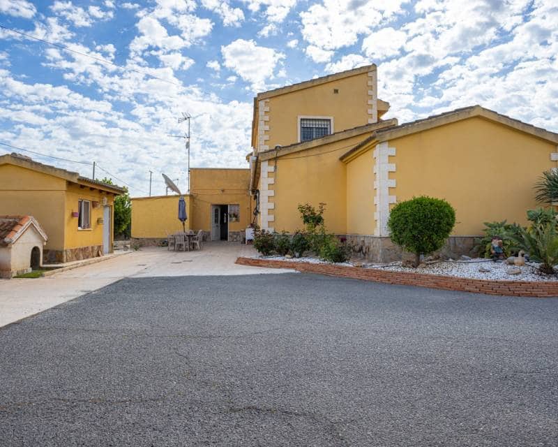 5 Zimmer Villa zu verkaufen in La Hoya mit Pool - 510.000 € (Ref: 10016701)