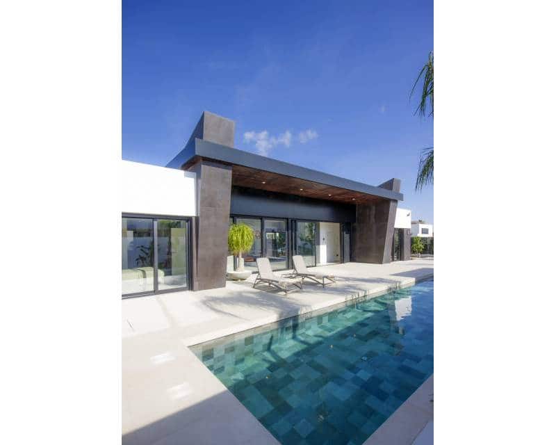 5 bedroom Villa for sale in Ciudad Quesada - € 1,099,000 (Ref: 10016703)