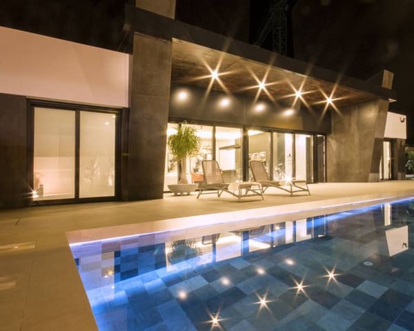5 Zimmer Villa zu verkaufen in Ciudad Quesada, Rojales - 1.099.000 € (Ref: 10016703)