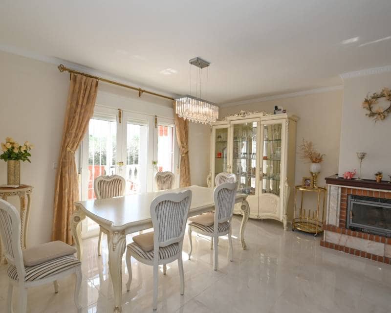 4 Zimmer Villa zu verkaufen in Campoamor mit Pool - 799.900 € (Ref: 10019743)