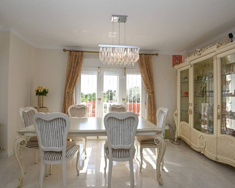 4 Zimmer Villa zu verkaufen in Campoamor mit Pool - 799.900 € (Ref: 10019743)