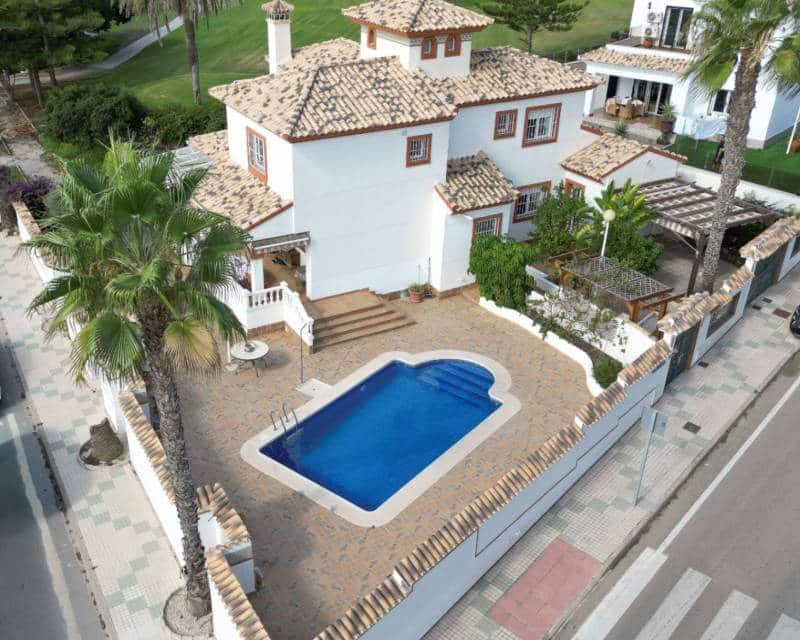 4 Zimmer Villa zu verkaufen in Campoamor mit Pool - 799.900 € (Ref: 10019743)