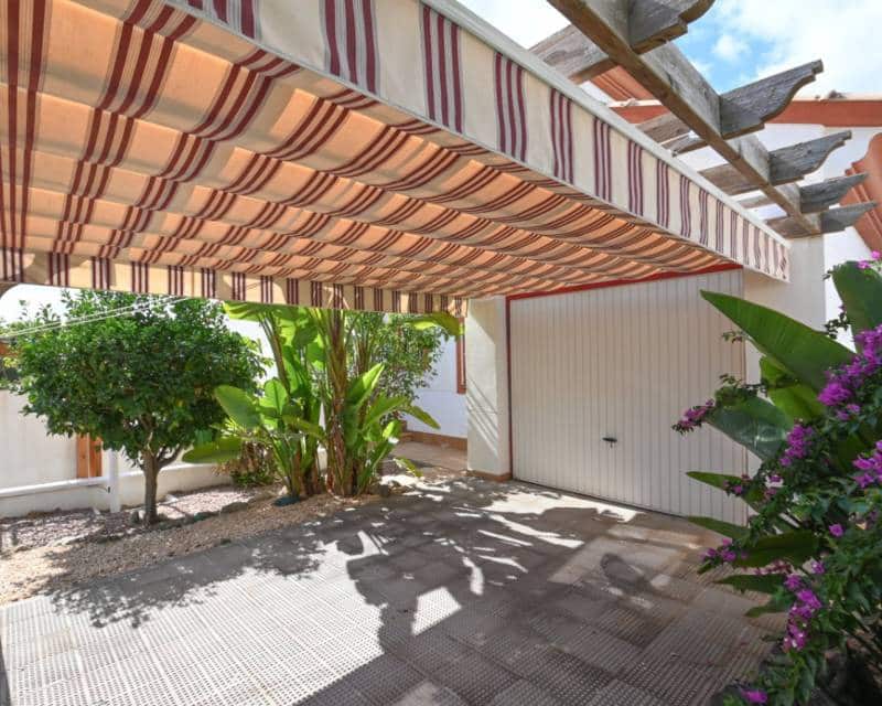4 Zimmer Villa zu verkaufen in Campoamor mit Pool - 799.900 € (Ref: 10019743)