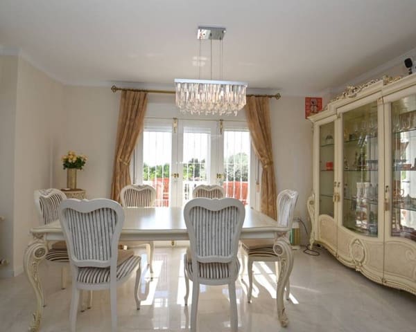 4 Zimmer Villa zu verkaufen in Campoamor, Orihuela mit Pool - 799.900 € (Ref: 10019743)