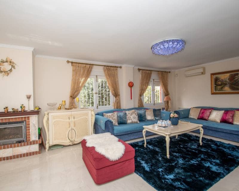 4 Zimmer Villa zu verkaufen in Campoamor mit Pool - 799.900 € (Ref: 10019743)