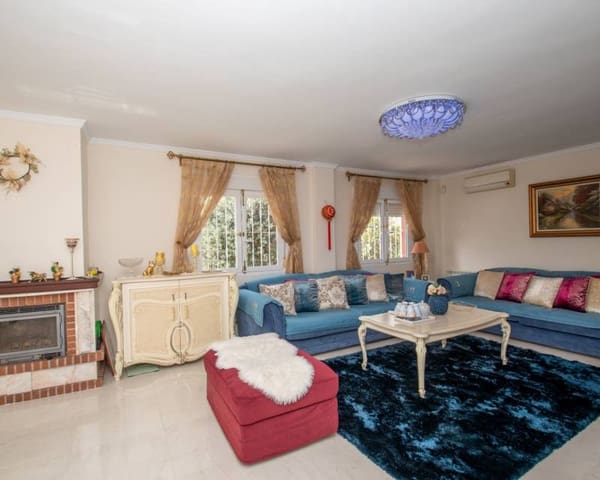 4 Zimmer Villa zu verkaufen in Campoamor, Orihuela mit Pool - 799.900 € (Ref: 10019743)