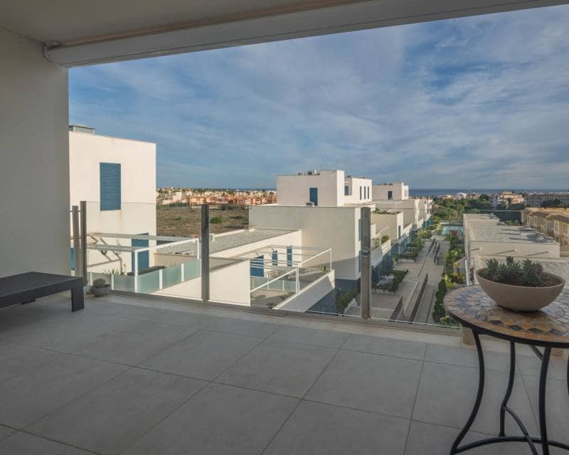 1 chambre Penthouse à vendre à Playa Flamenca avec piscine - 235 000 € (Ref: 10021226)