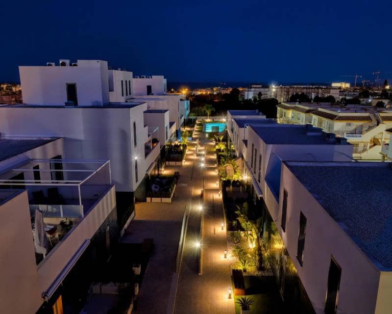 1 chambre Penthouse à vendre à Playa Flamenca avec piscine - 235 000 € (Ref: 10021226)