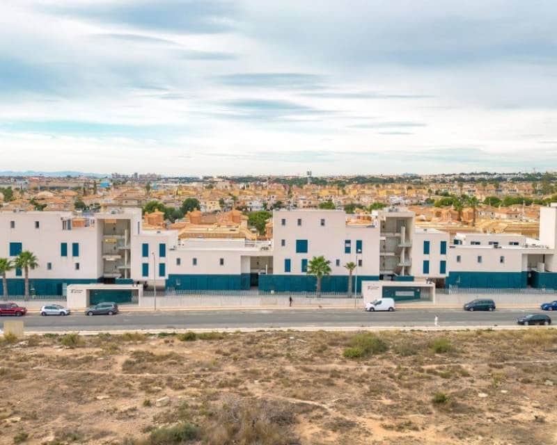 1 chambre Penthouse à vendre à Playa Flamenca avec piscine - 235 000 € (Ref: 10021226)