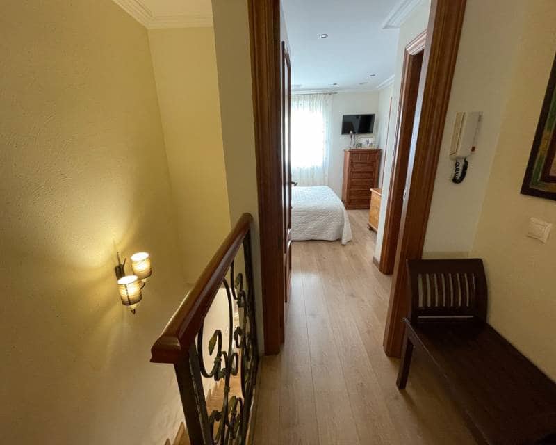 4 bedroom Townhouse for sale in Elche / Elx with pool garage - € 452,000 (Ref: 10021408)
