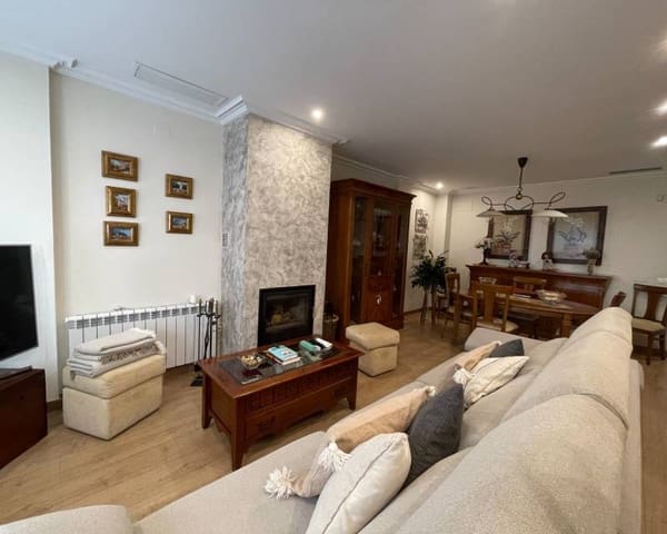 4 bedroom Townhouse for sale in Carrús Oest - El Toscar, Elche / Elx with pool garage - € 452,000 (Ref: 10021408)