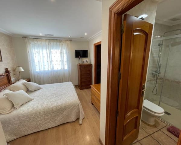 4 bedroom Townhouse for sale in Carrús Oest - El Toscar, Elche / Elx with pool garage - € 452,000 (Ref: 10021408)