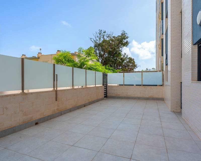 Apartamento de 3 habitaciones en Guardamar del Segura en venta con piscina - 379.000 € (Ref: 10021410)