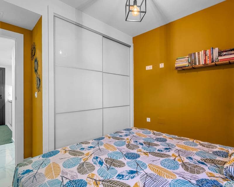 Apartamento de 3 habitaciones en Guardamar del Segura en venta con piscina - 379.000 € (Ref: 10021410)
