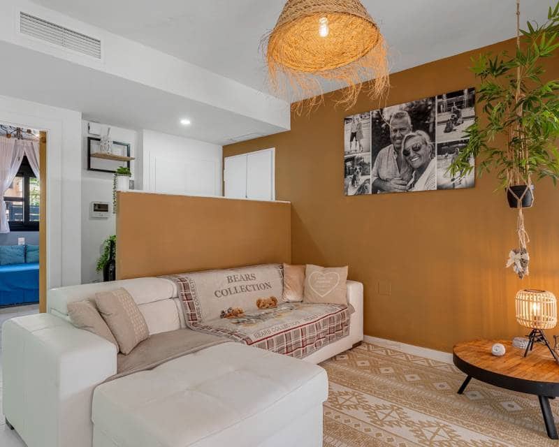 Apartamento de 3 habitaciones en Guardamar del Segura en venta con piscina - 379.000 € (Ref: 10021410)