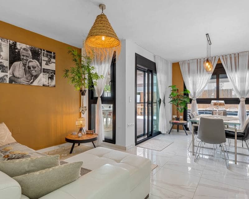 Apartamento de 3 habitaciones en Guardamar del Segura en venta con piscina - 379.000 € (Ref: 10021410)