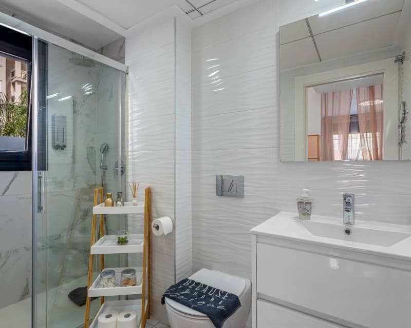 Apartamento de 3 habitaciones en Guardamar del Segura en venta con piscina - 379.000 € (Ref: 10021410)