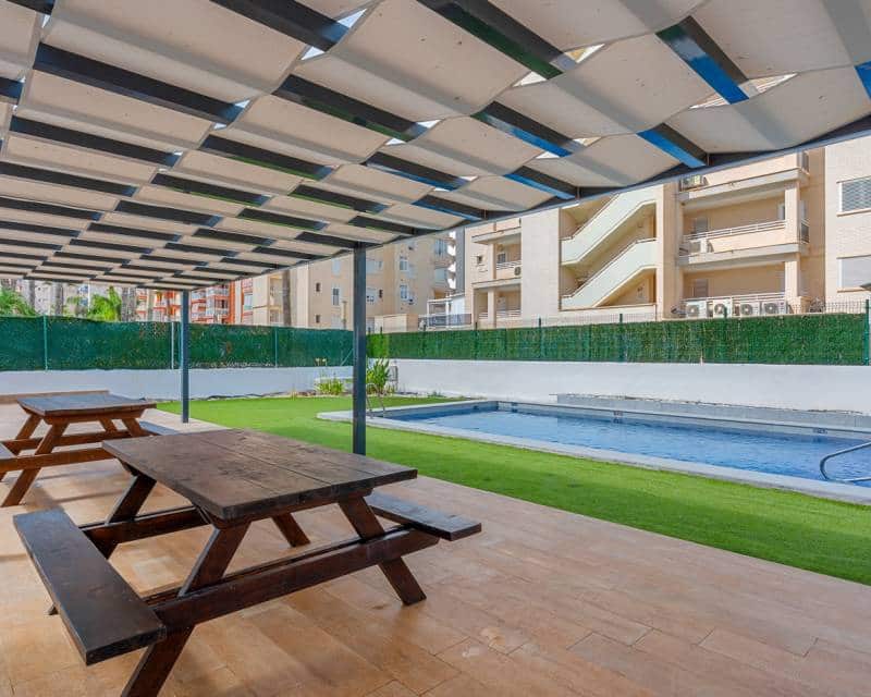 Apartamento de 3 habitaciones en Guardamar del Segura en venta con piscina - 379.000 € (Ref: 10021410)