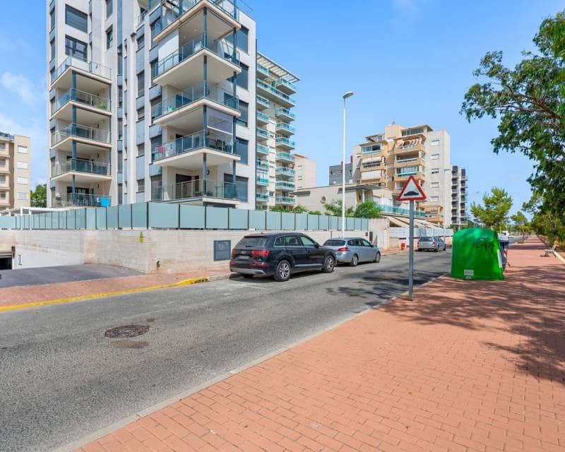 Apartamento de 3 habitaciones en Guardamar del Segura en venta con piscina - 379.000 € (Ref: 10021410)