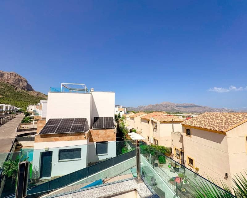 3 camera da letto Villa in vendita in Polop con piscina garage - 400.000 € (Rif: 10021412)