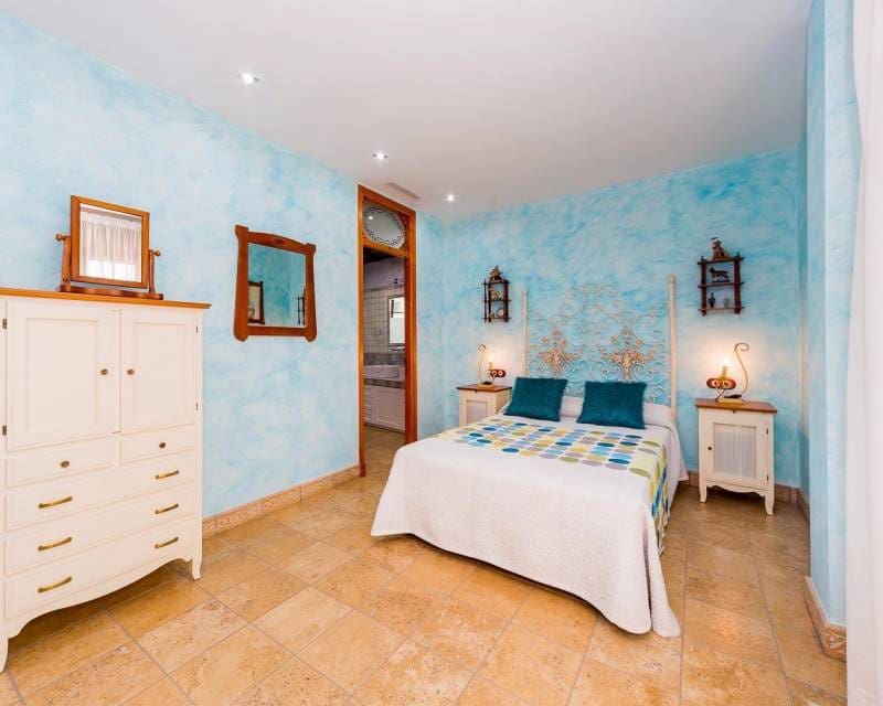 5 bedroom Finca/Country House for sale in Almoradi with pool garage - € 1,300,000 (Ref: 10021578)