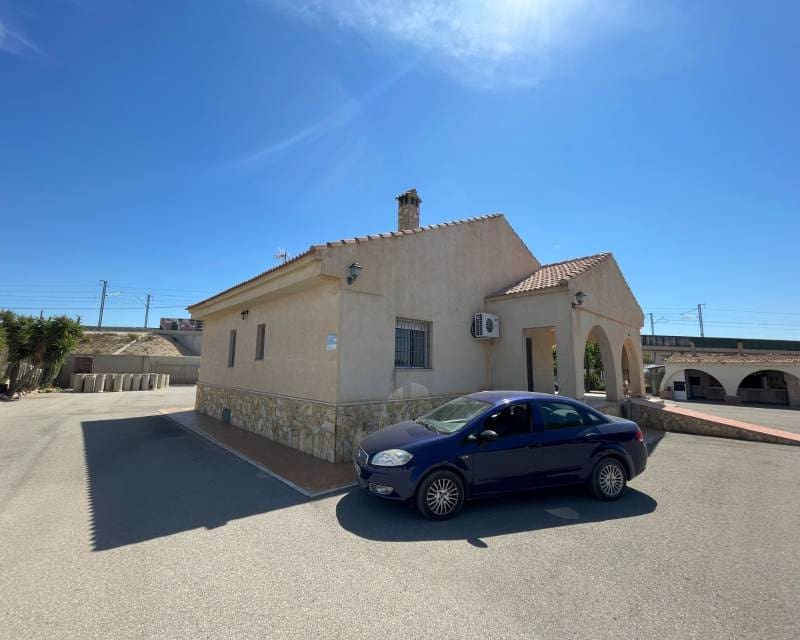 3 Zimmer Villa zu verkaufen in Crevillente / Crevillent mit Garage - 299.000 € (Ref: 10021774)