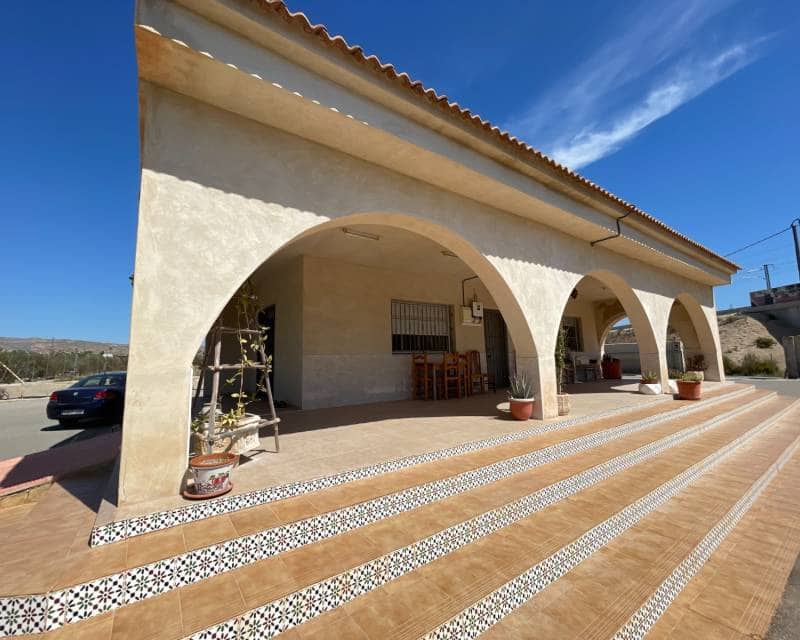 3 Zimmer Villa zu verkaufen in Crevillente / Crevillent mit Garage - 299.000 € (Ref: 10021774)