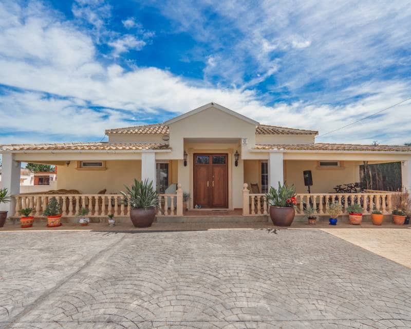 6 bedroom Finca/Country House for sale in Heredades with pool - € 595,000 (Ref: 10023020)