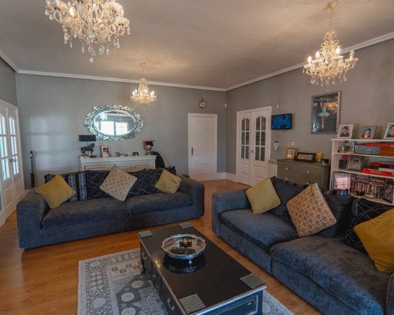 6 bedroom Finca/Country House for sale in Heredades with pool - € 595,000 (Ref: 10023020)