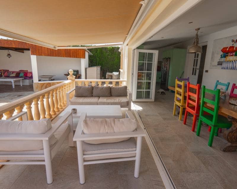 6 bedroom Finca/Country House for sale in Heredades with pool - € 595,000 (Ref: 10023020)