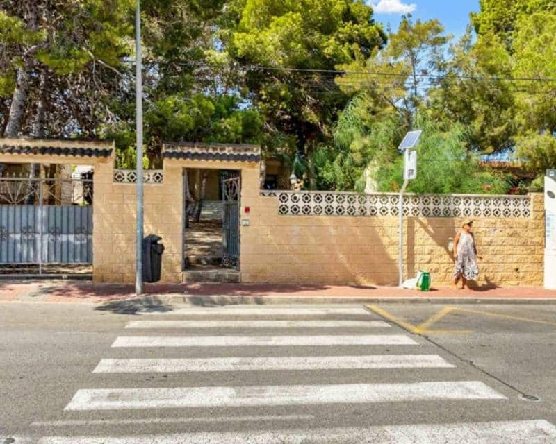 8 quarto Moradia para venda em Los Balcones com piscina - 550 000 € (Ref: 10023175)
