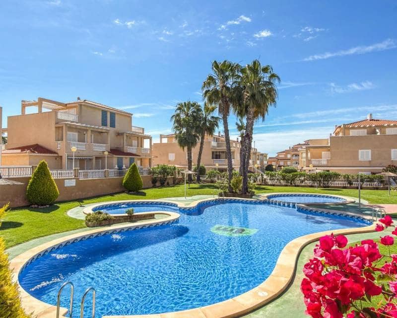 3 soveværelse Lejlighed til salg i Playa Flamenca med swimmingpool - € 339.000 (Ref: 10023177)