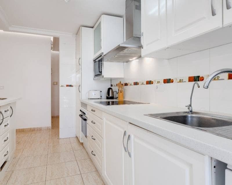 3 soveværelse Lejlighed til salg i Playa Flamenca med swimmingpool - € 339.000 (Ref: 10023177)