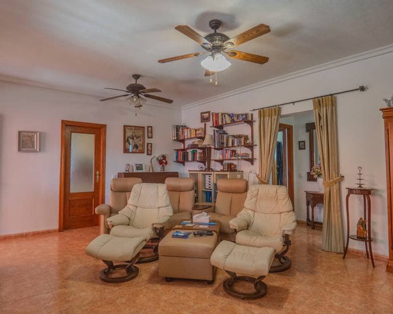 3 slaapkamer Finca/Landhuis te koop in San Bartolome met zwembad - € 350.000 (Ref: 10023179)