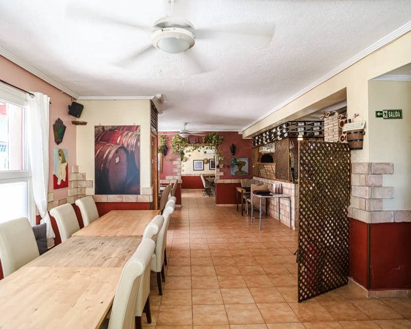 Erhverv til salg i La Veleta - € 225.000 (Ref: 10023250)