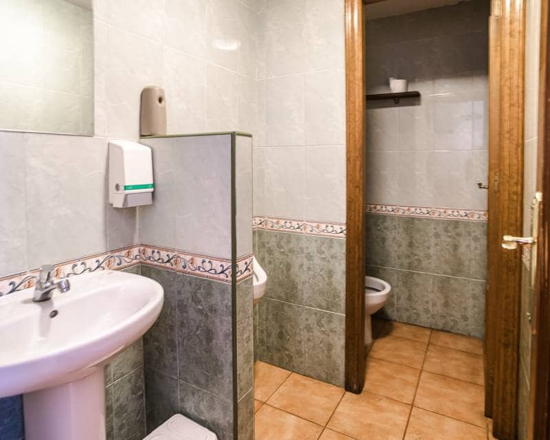 Erhverv til salg i La Veleta - € 225.000 (Ref: 10023250)