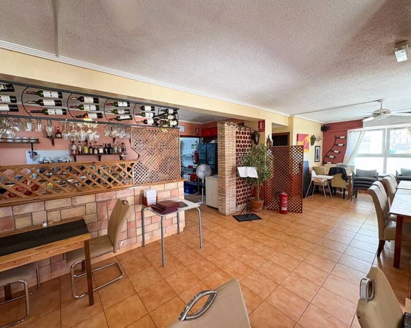 Erhverv til salg i La Veleta - € 225.000 (Ref: 10023250)