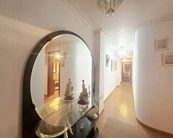 4 soveværelse Lejlighed til salg i Centro - Muelle Pesquero, Torrevieja - € 255.000 (Ref: 10023251)