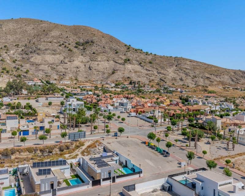 4 slaapkamer Villa te koop in Fortuna met zwembad - € 355.000 (Ref: 10023252)