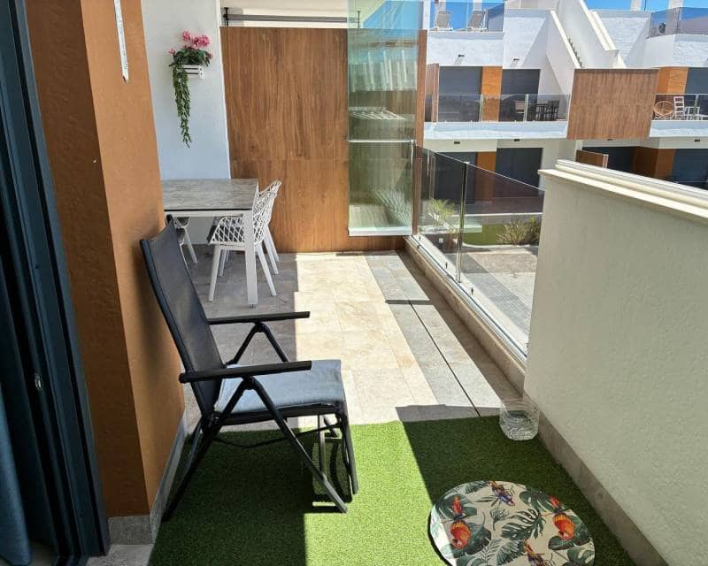 Apartamento de 2 habitaciones en Pilar de la Horadada en venta con piscina - 289.000 € (Ref: 10023382)