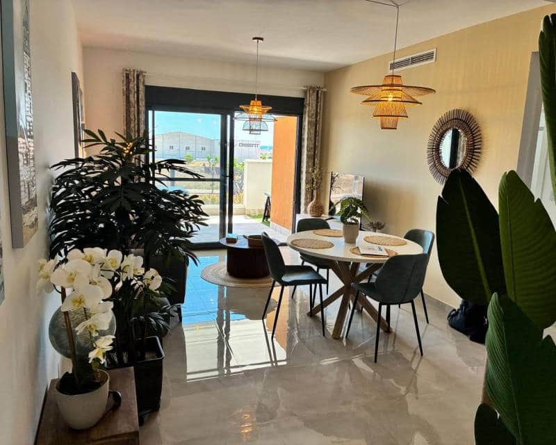 Apartamento de 2 habitaciones en Pilar de la Horadada en venta con piscina - 289.000 € (Ref: 10023382)