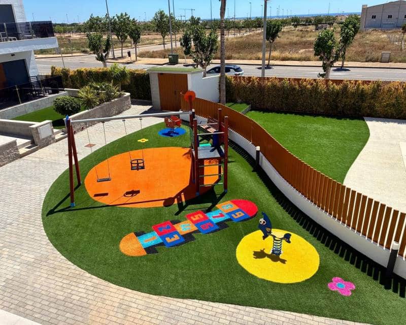 Apartamento de 2 habitaciones en Pilar de la Horadada en venta con piscina - 289.000 € (Ref: 10023382)