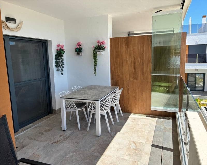 Apartamento de 2 habitaciones en Pilar de la Horadada en venta con piscina - 289.000 € (Ref: 10023382)