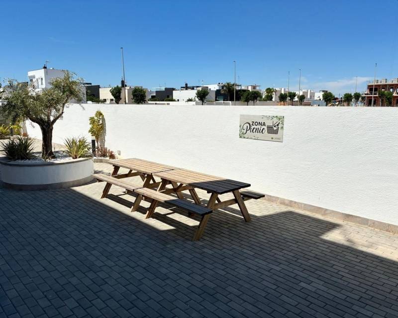 Apartamento de 2 habitaciones en Pilar de la Horadada en venta con piscina - 289.000 € (Ref: 10023382)