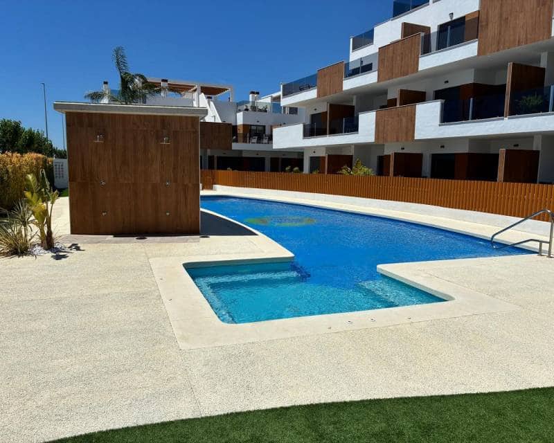 Apartamento de 2 habitaciones en Pilar de la Horadada en venta con piscina - 289.000 € (Ref: 10023382)