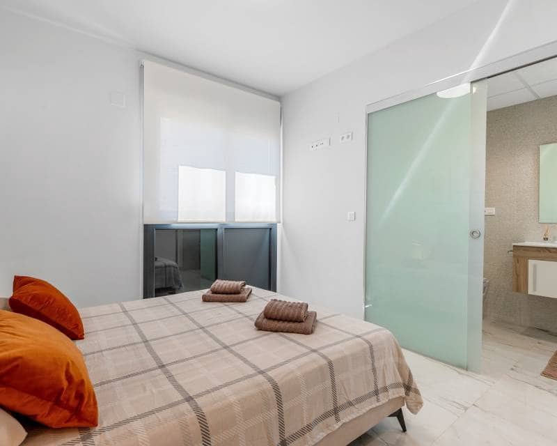2 bedroom Apartment for sale in Orihuela Costa with pool - € 315,000 (Ref: 10023383)