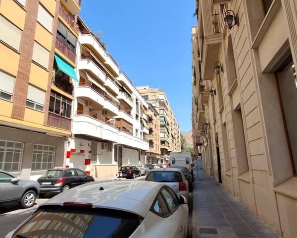 4 bedroom Apartment for sale in Orihuela ciudad, Orihuela - € 220,000 (Ref: 10023384)