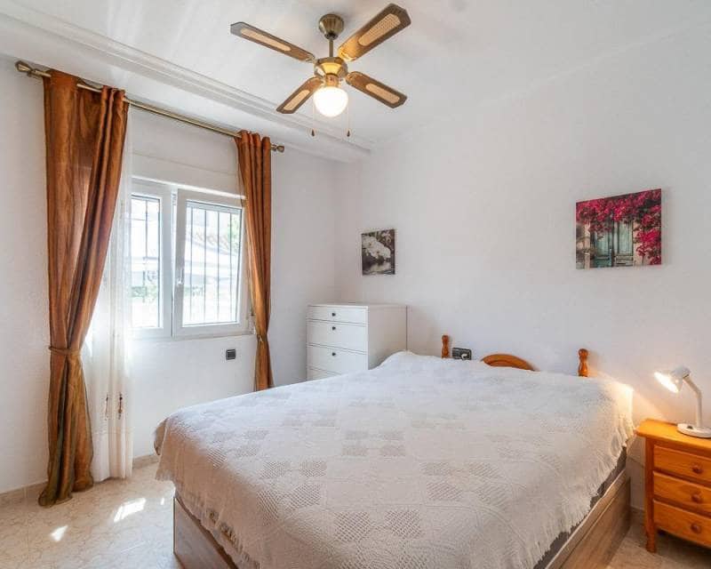 2 bedroom Villa for sale in Playa Flamenca with pool - € 264,000 (Ref: 10024465)