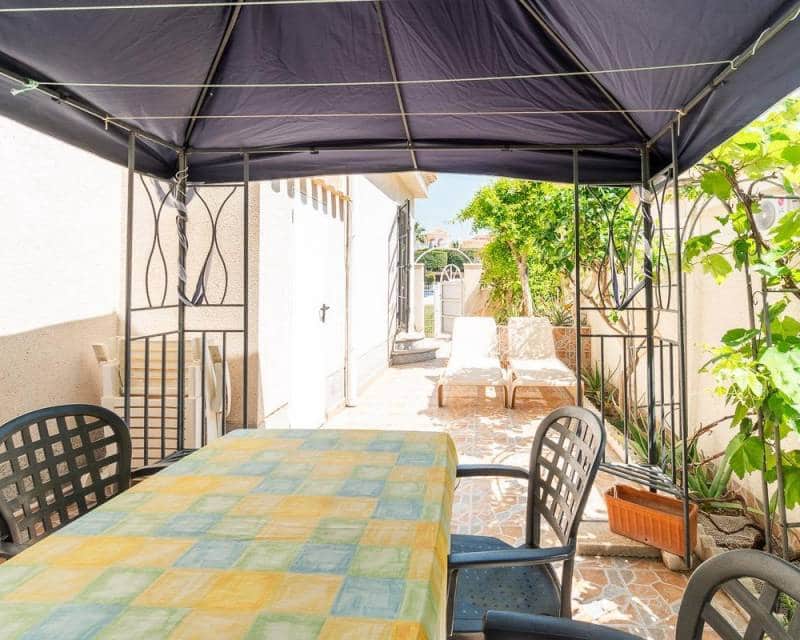 2 bedroom Villa for sale in Playa Flamenca with pool - € 264,000 (Ref: 10024465)