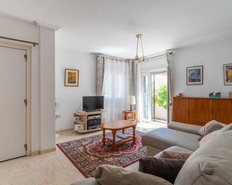 2 bedroom Villa for sale in Playa Flamenca with pool - € 264,000 (Ref: 10024465)